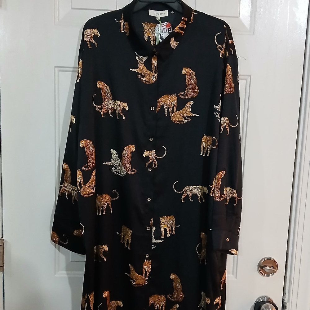 Umgee Black Womens Black Animal  Print Longsleeve